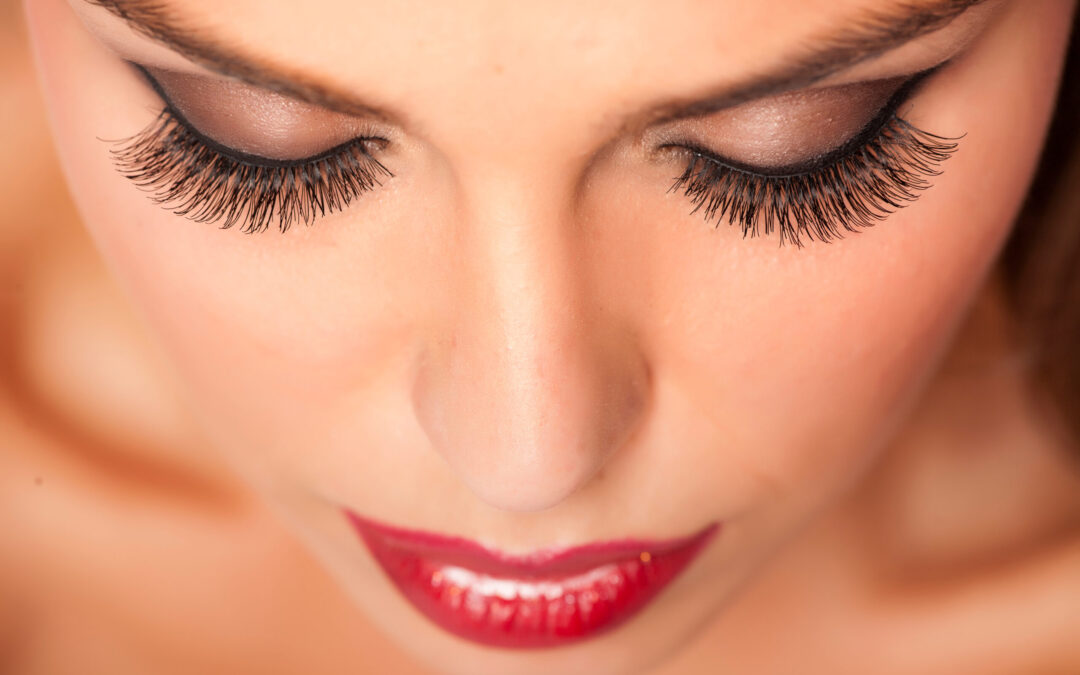 What Factors Influence Eyelash Growth and Density?