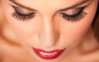 What Factors Influence Eyelash Growth and Density?
